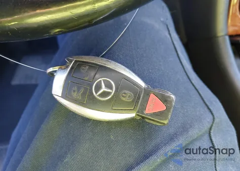 2004 Mercedes-Benz Clk 320 from USA, damaged, VIN WDBTJ65JX4F063056